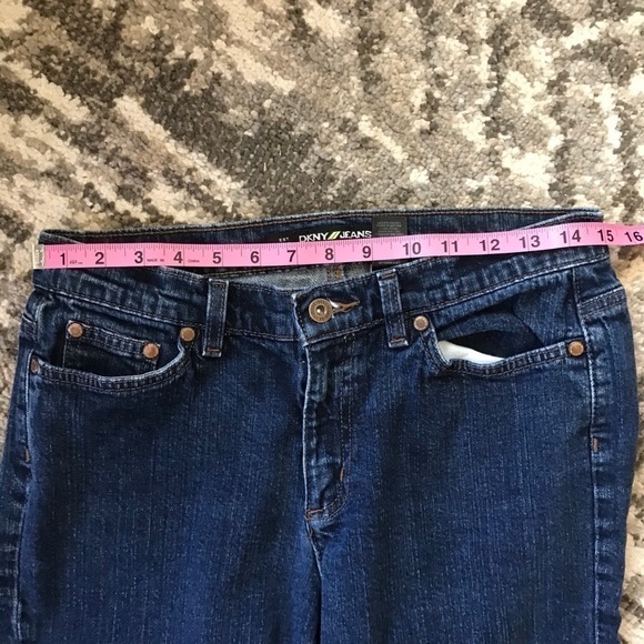 *DKNY so- low-lita Jeans GUC - Picture 3 of 9